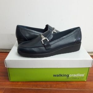 Walking cradles loafers